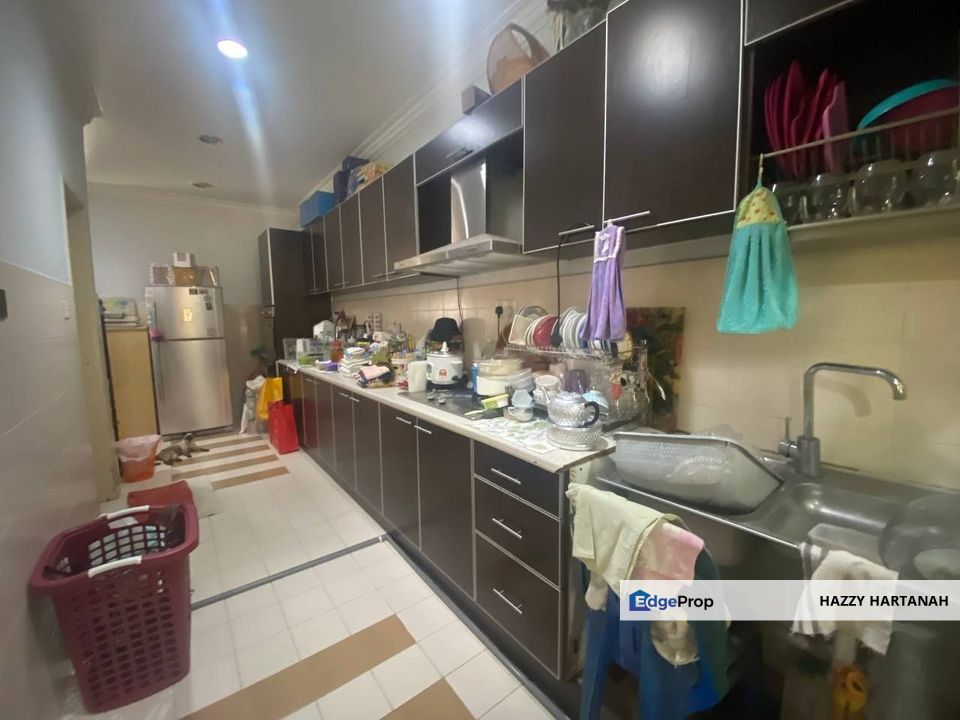 U16, DENAI ALAM, 2-STOREY END LOT WITH EXTRA LAND, Selangor, Shah Alam