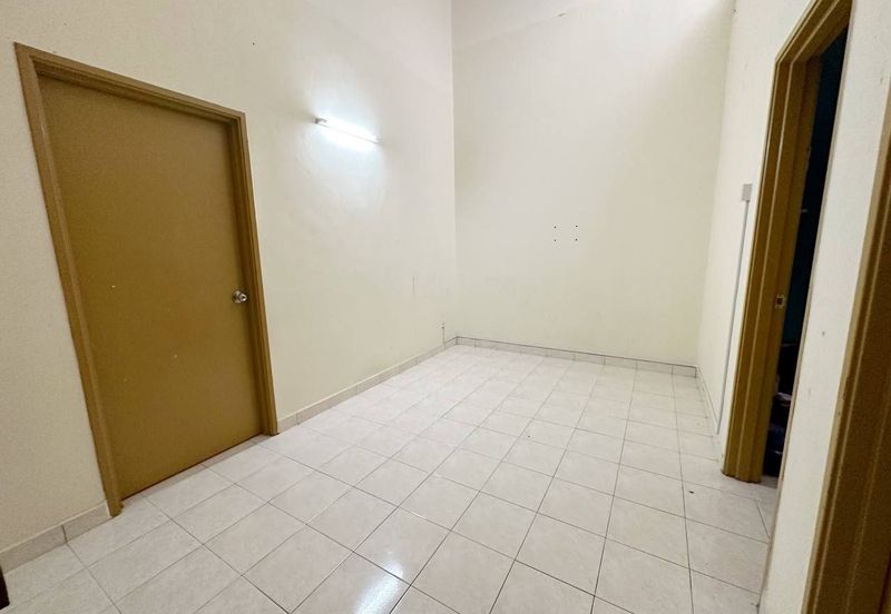 MURAH! Double Storey Terrace, Lorong Az Zaharah , Bandar Puncak Alam