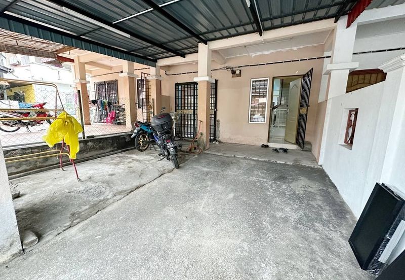MURAH! Double Storey Terrace, Lorong Az Zaharah , Bandar Puncak Alam