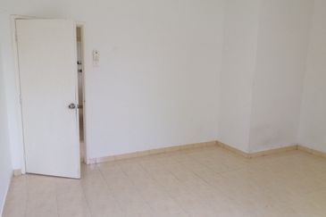 Semi D cluster tanah luas, below market, Sinar Alam, Fasa 2, Puncak alam