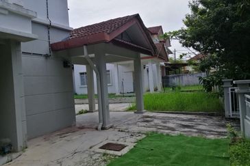 Semi D cluster tanah luas, below market, Sinar Alam, Fasa 2, Puncak alam