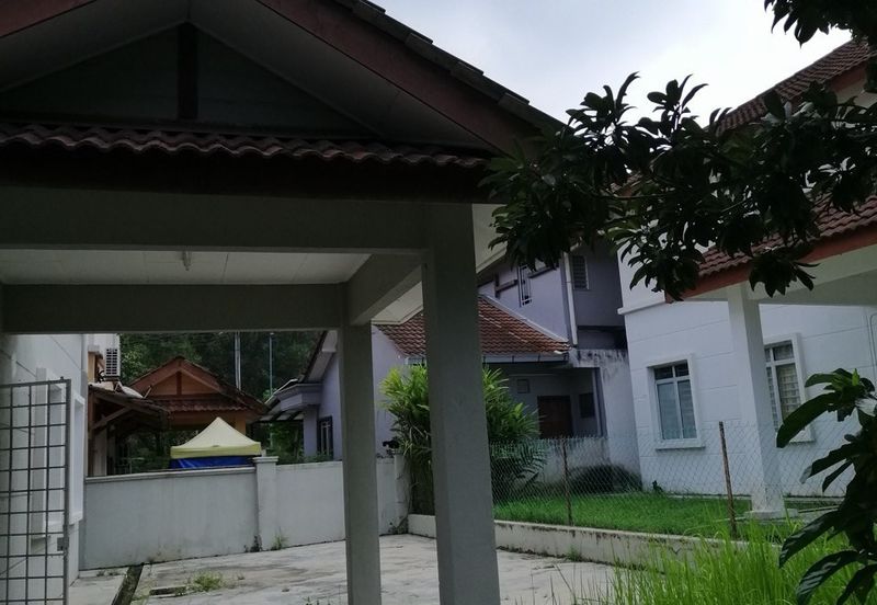 Semi D cluster tanah luas, below market, Sinar Alam, Fasa 2, Puncak alam