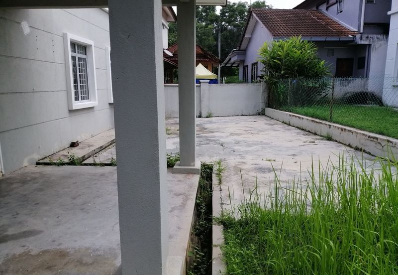 Semi D cluster tanah luas, below market, Sinar Alam, Fasa 2, Puncak alam