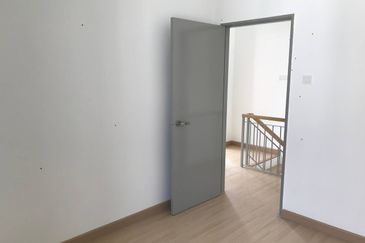 Halya 2 @ Daunan Worldwide