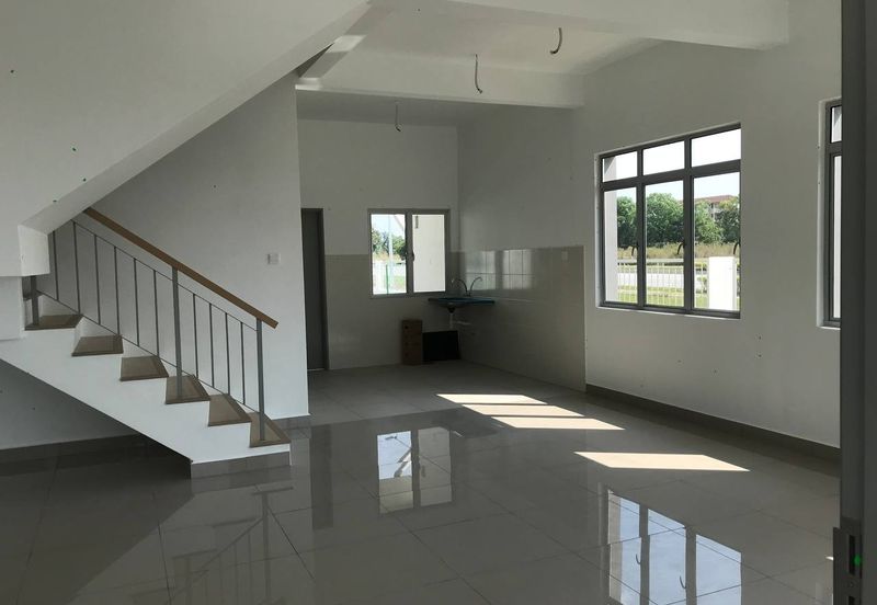 Halya 2 @ Daunan Worldwide