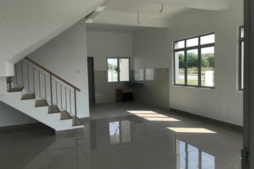 Halya 2 @ Daunan Worldwide