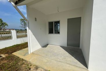 Halya 2 @ Daunan Worldwide