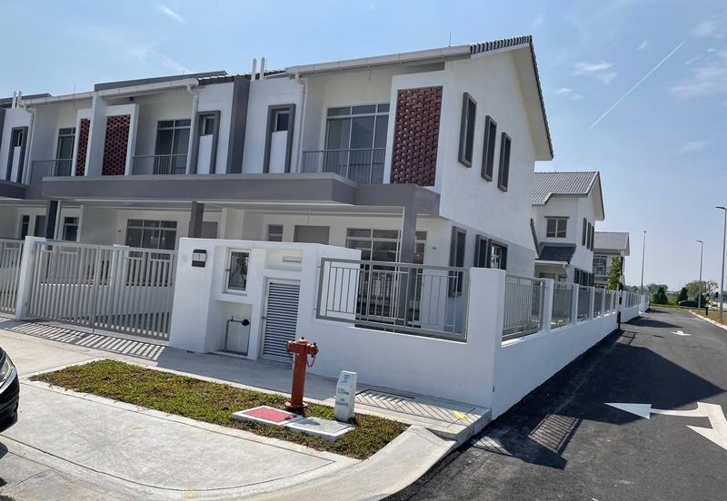 Halya 2 @ Daunan Worldwide