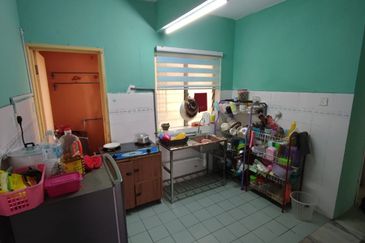 Apartment Dewi, Astana Alam, Puncak Alam