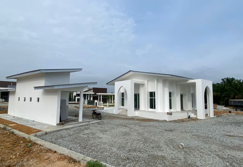 VILLA IDAMAN TANAH HITAM, CHEMOR