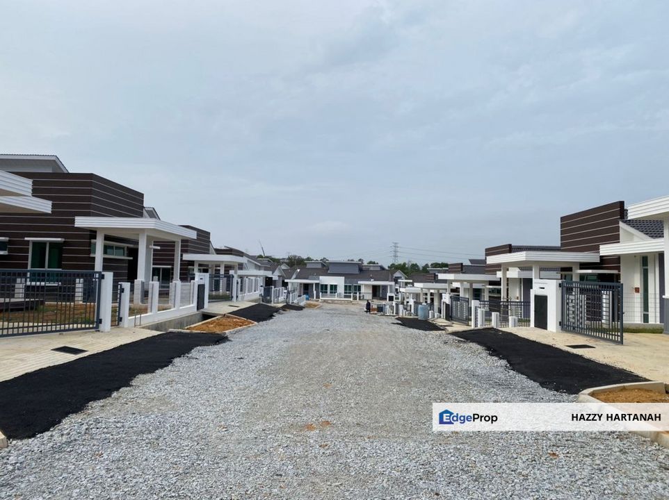 Rumah Semi D, Baru siap 100% loan, 0 deposit. Chemor, Perak, Perak, Kinta