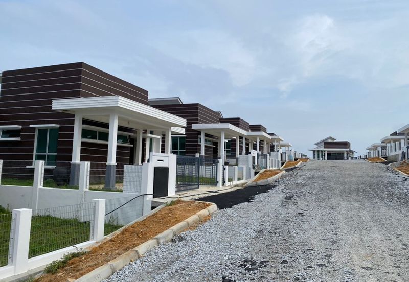 VILLA IDAMAN TANAH HITAM, CHEMOR