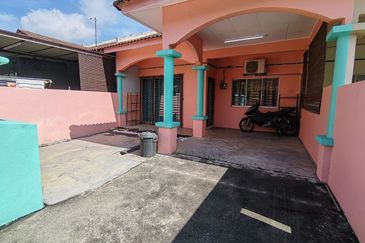 1 STOREY TERRACE TAMAN ALAM PERDANA, PUNCAK ALAM