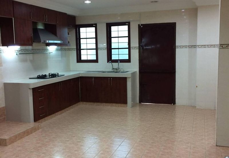 Teres 2 tingkat FREEHOLD, Jalan Adang Bukit Jelutong
