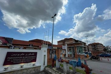 Alam Budiman Condominium (Pangsapuri Alam Budiman)