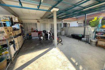 SINGLE STOREY INTERMEDIATE TERRACE @ TAMAN ALAM PERDANA, PUNCAK ALAM