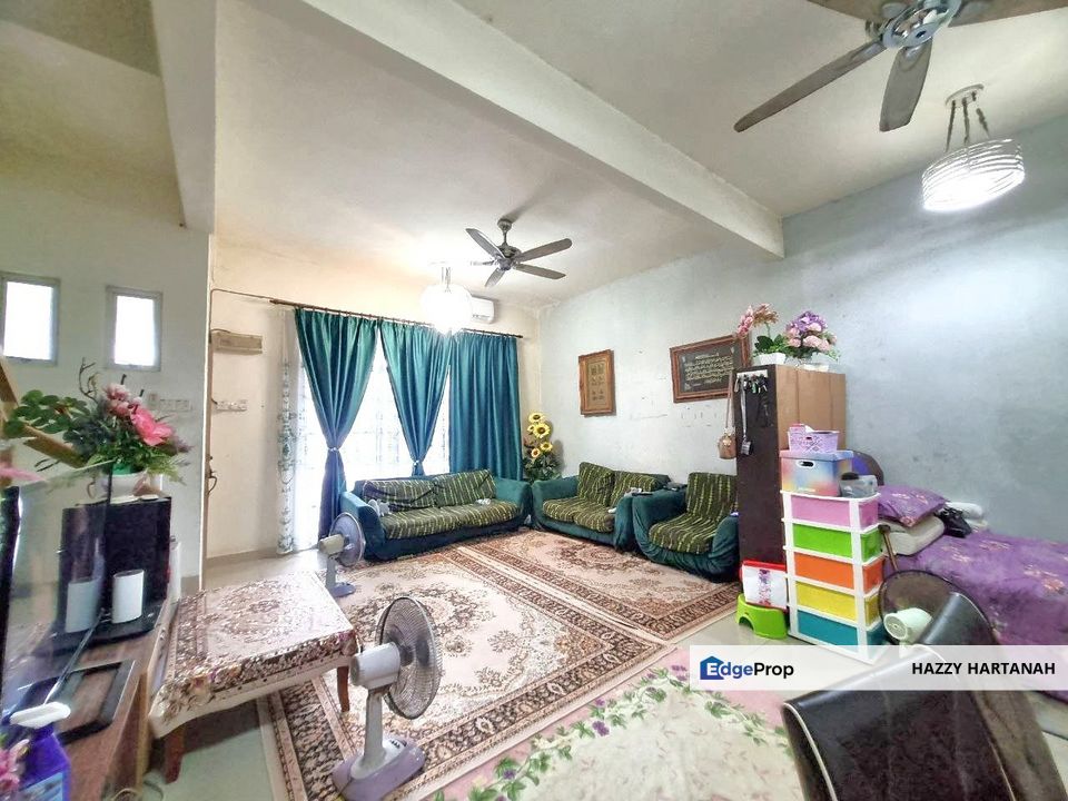 FACING OPEN. Teres Dua Tingkat Seri Pristana SP6 @ Saujana Utama, Sungai Buloh, Selangor, Sungai Buloh