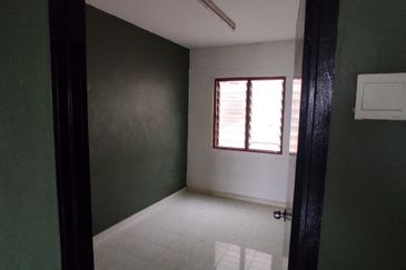 Flat PKNS, Seksyen 7