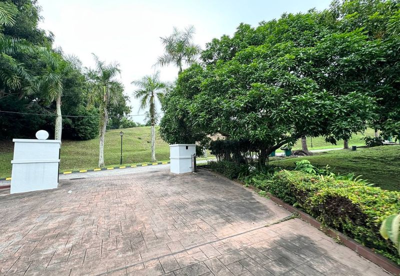 IOI Beverly Row @ IOI Resort City