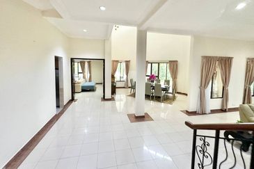 IOI Beverly Row @ IOI Resort City