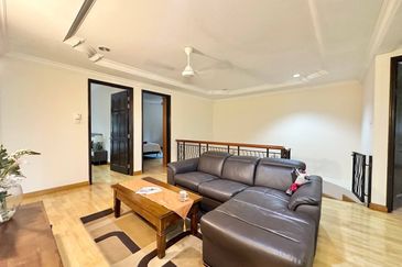 IOI Beverly Row @ IOI Resort City