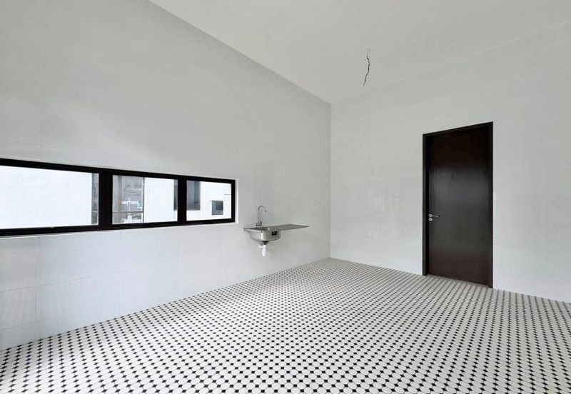 3-STOREY TERRACE END LOT THE MULIA RESIDENCE @ CYBERJAYA FOR SALE !!!