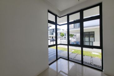 NEW HOUSE! [Freehold Individual Title] 3 Storey Semi-D 40'x80' @ Putrajaya