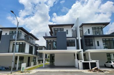 NEW HOUSE! [Freehold Individual Title] 3 Storey Semi-D 40'x80' @ Putrajaya