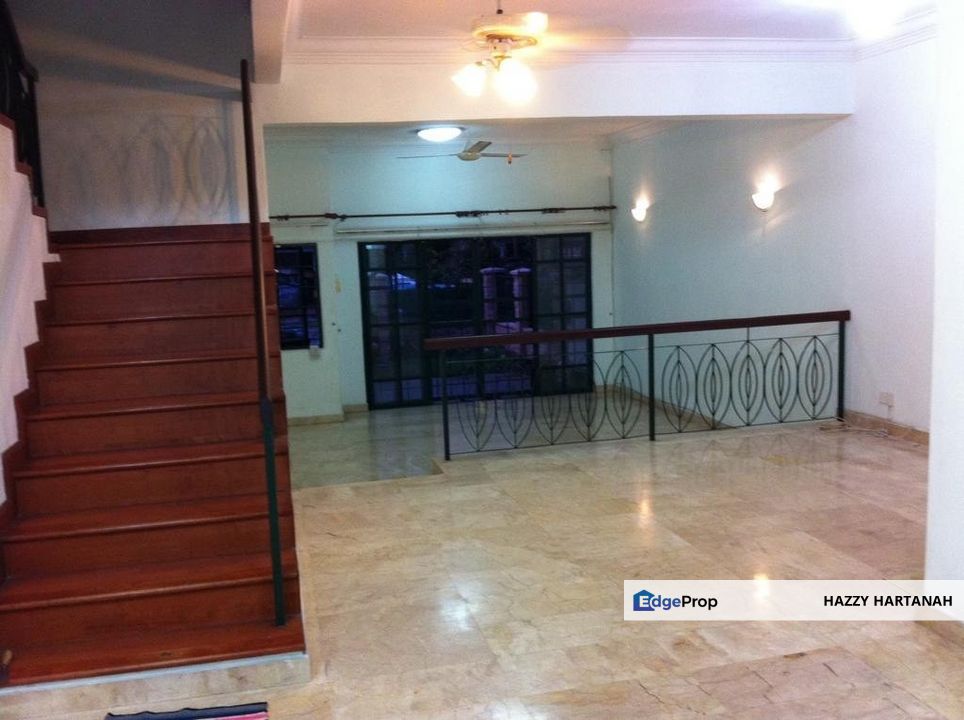 [Luas! 22x90] Double Storey Terrace Jalan Kubah, Bukit Jelutong, Freehold, Selangor, Bukit Jelutong