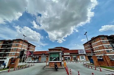 Alam Budiman Condominium (Pangsapuri Alam Budiman)