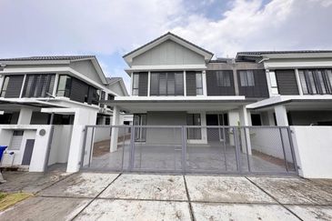 Reesia Elmina Garden