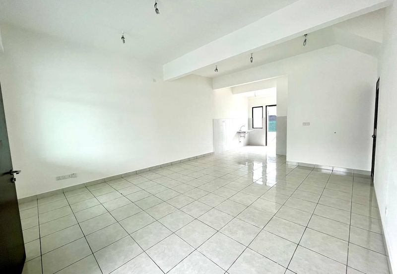 Iris @ Bandar Hillpark