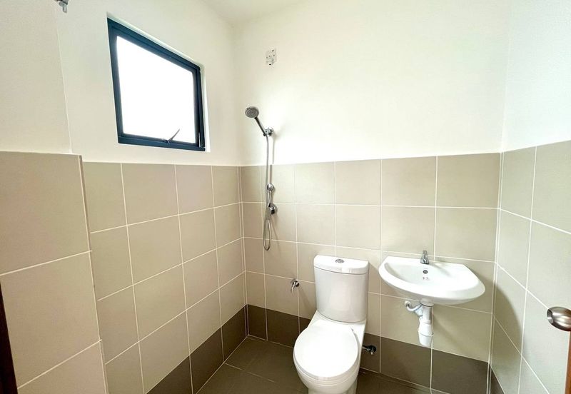 Iris @ Bandar Hillpark