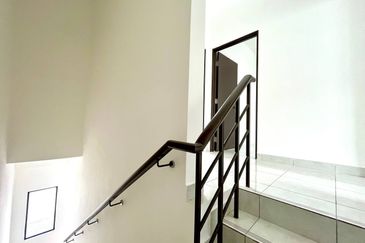 Iris @ Bandar Hillpark