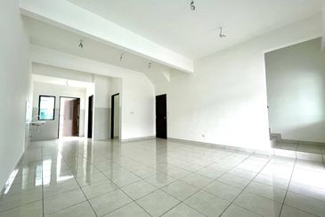 Iris @ Bandar Hillpark