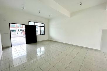 Iris @ Bandar Hillpark