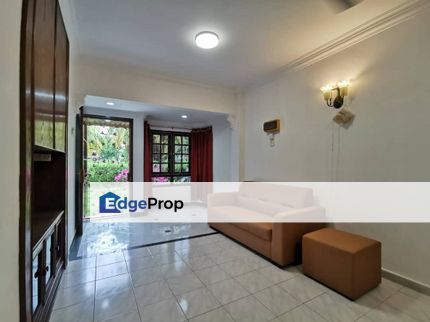 Villa condo ground floor facing garden , Penang, Relau