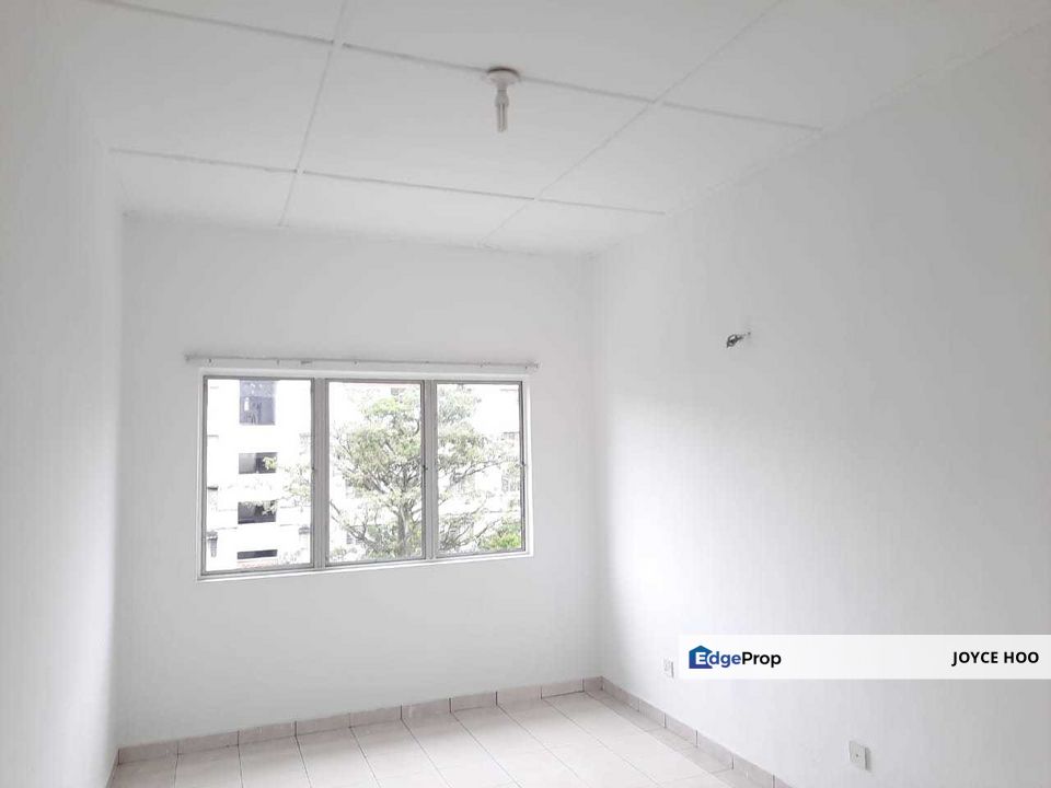 Pangsapuri Sri Camellia, Bandar Puteri, Puchong Glr  floor facing Swimming  Pool Basic unit, Selangor, Bandar Puteri Puchong