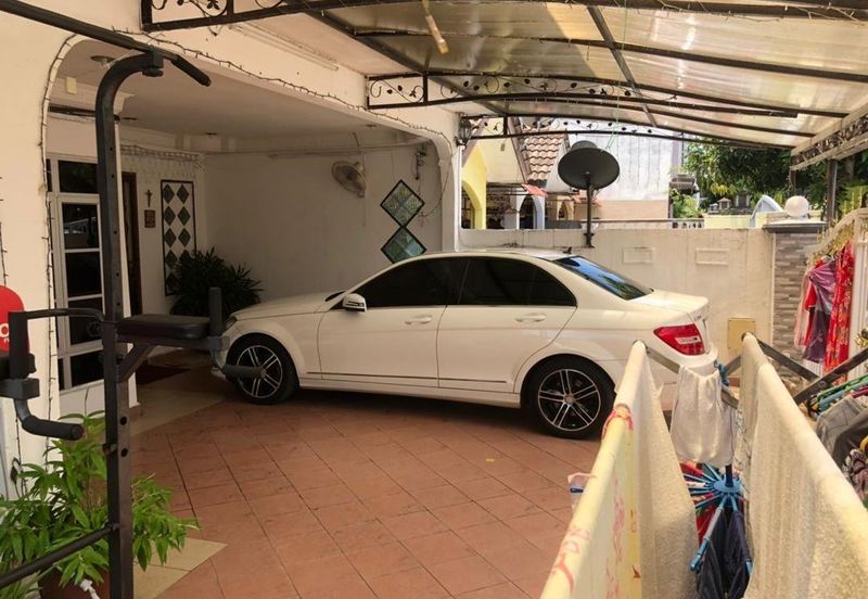 Puchong Perdana 27x65 fully Reno 250k with 5 room