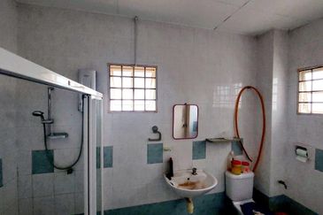 Puteri 8 Renovation Exten kitchen