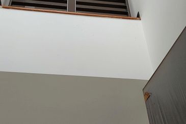 Laman Granview bran new 3 .5 sty with lift