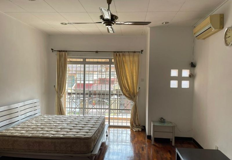 Puchong Vistaria Residences superlink 2 &half sty