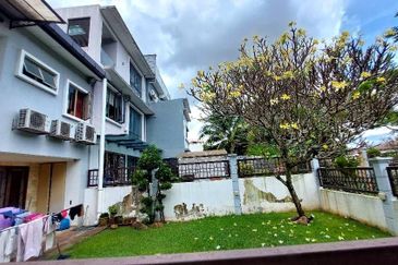 Puchong Vistaria Residences superlink 2 &half sty