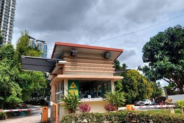 Puchong Vistaria Residences superlink 2 &half sty