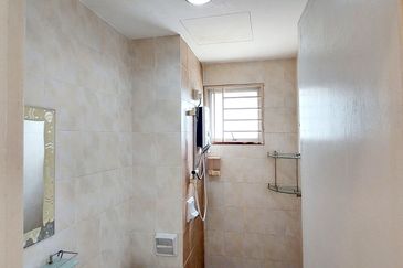 Puteri Bayu Apartment