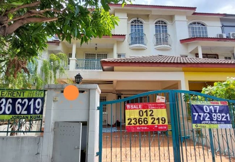 bandar Puteri 8 two and half sty move in conditon