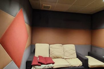 bandar Puteri 8 two and half sty move in conditon