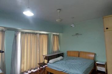 bandar Puteri 8 two and half sty move in conditon