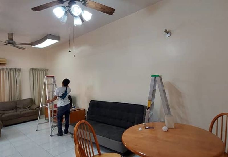 bandar Puteri 8 two and half sty move in conditon