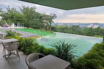 Taman Saujana Puchong